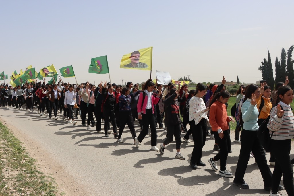 20250409-yekitiya-jinen-ciwan-mesek-li-dar-xist-2-jpge1ba20-image